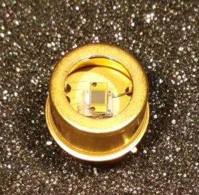 Infrared Materials 瓦冷卻光敏紅外探測器